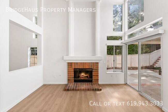 Building Photo - 10998 Corte Playa Barcelona