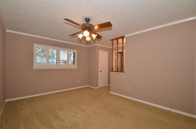Building Photo - 13722 Lynnwood Ln