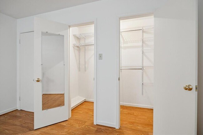 Building Photo - 5707 Darnell St