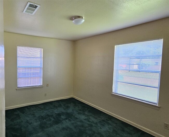 Building Photo - 4303 Howcher St