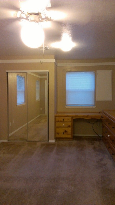 Building Photo - 926 SW 37th St