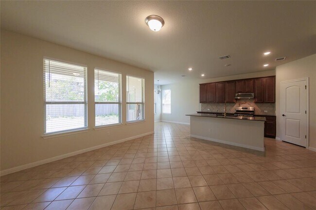 Building Photo - 524 Windom Way