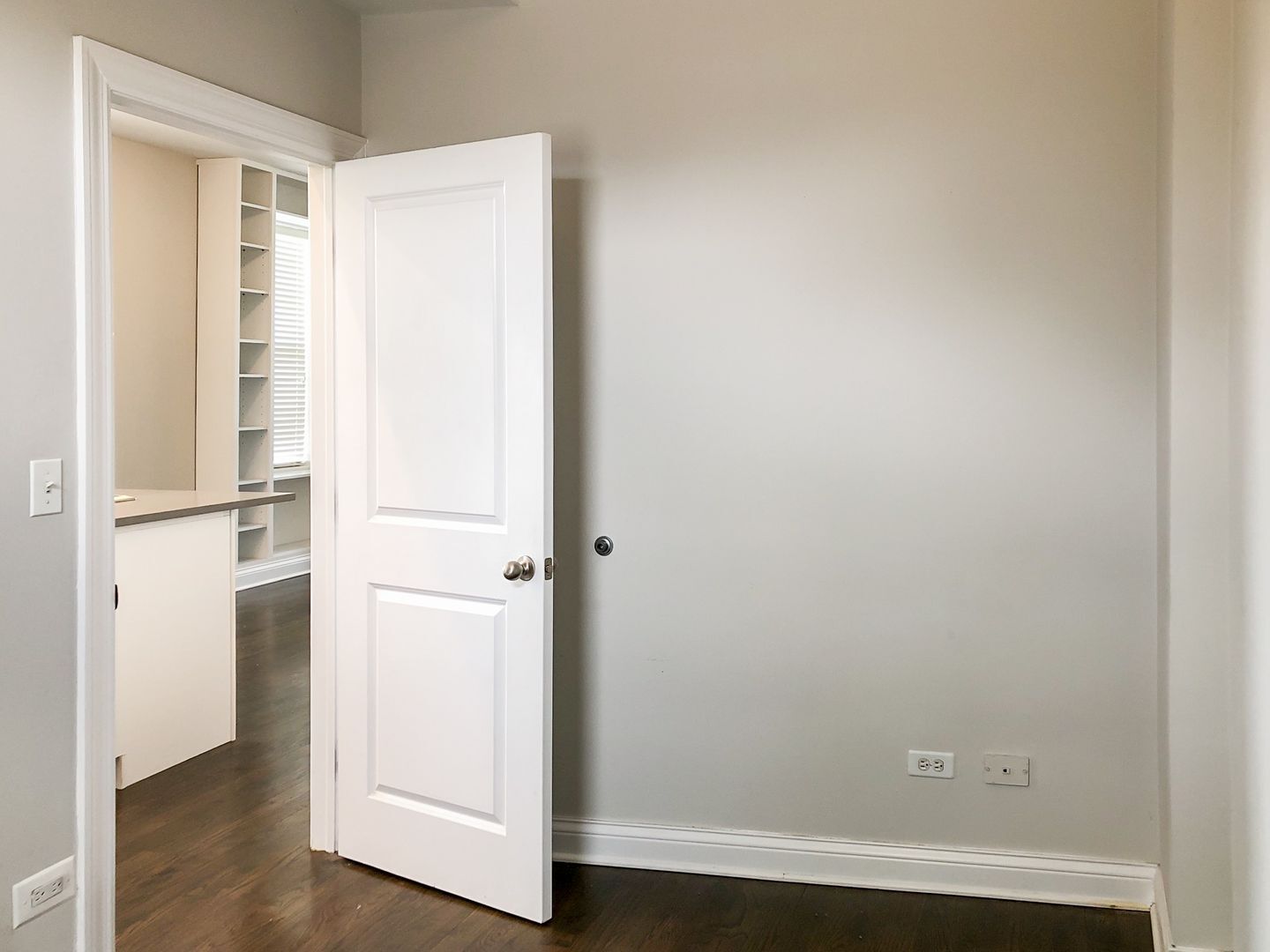 Building Photo - 3856 N Southport Ave