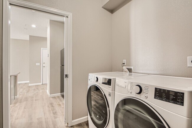 Building Photo - 1 Bedroom Beautiful Apartment for Lease
