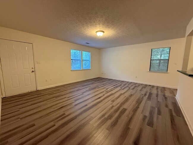 Building Photo - 1030/1032 Nash Ct