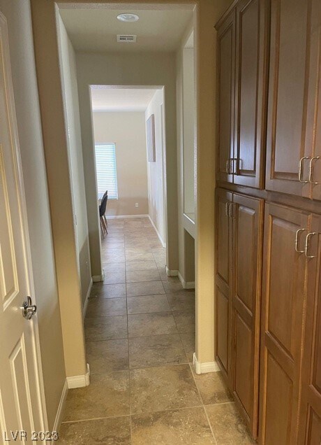 Building Photo - 6490 Parrot Ridge Ct