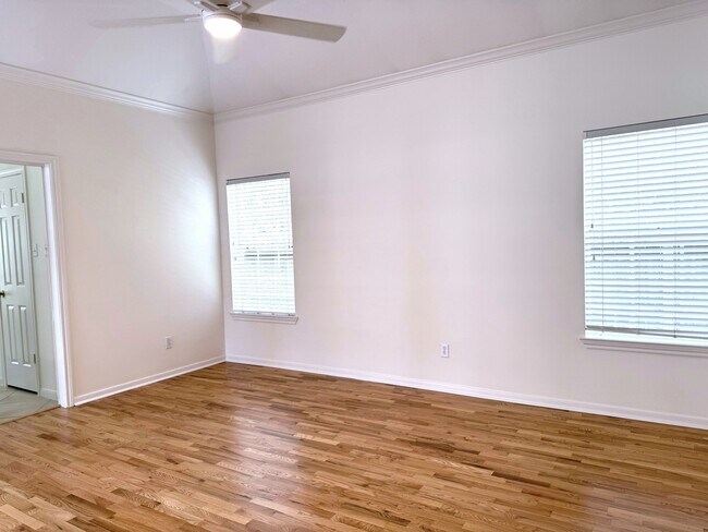 Building Photo - 35 Smokestone Dr