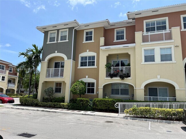 Building Photo - 10800 NW 88th Terrace