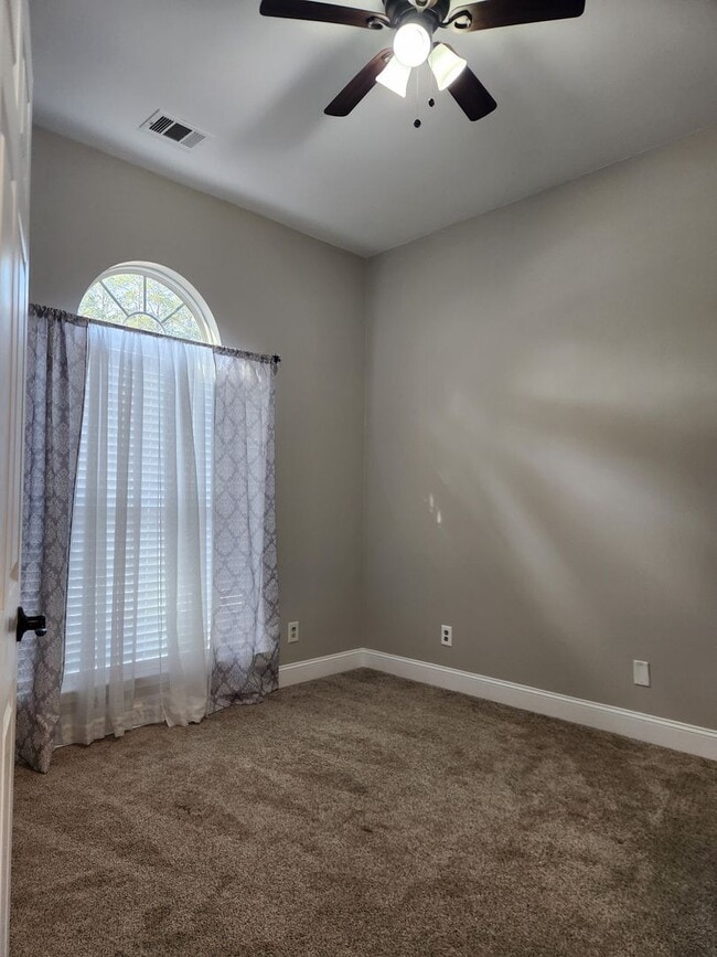 Building Photo - Tastefully updated 3 Bedroom 2 Bath home in The Arbors of Pooler!