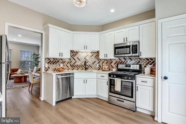 Building Photo - 12527 Heykens Ln