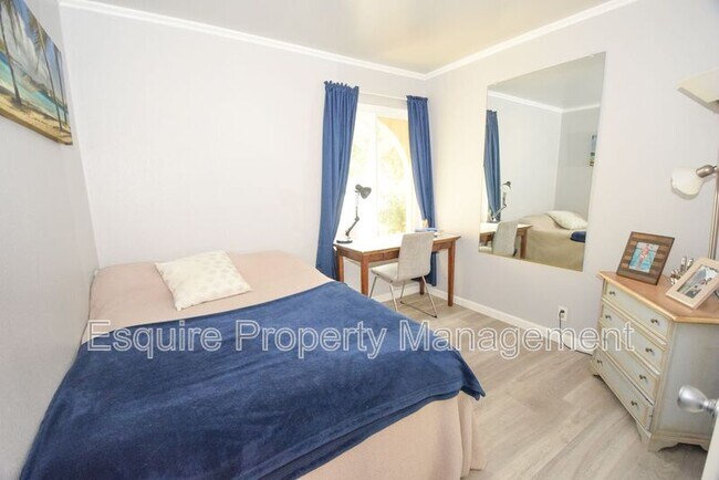 Building Photo - 6801 Dove St