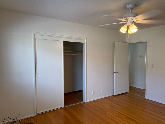 Building Photo - 215 S Baldwin Ave