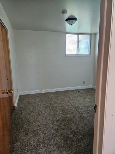 Building Photo - 351 W 200 S