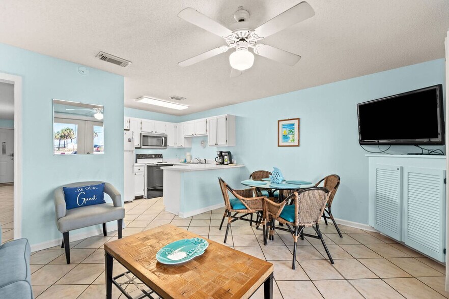 Building Photo - 2396 Scenic Gulf Dr