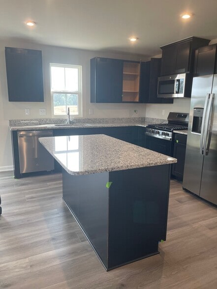 Building Photo - 1151 Robins Nest Dr