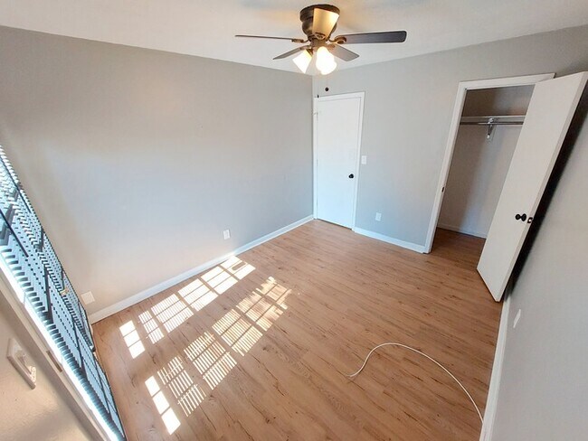 Building Photo - Beautiful Virginia Beach TownHome | 3BR, 2BA
