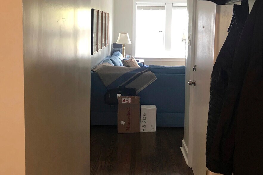 Building Photo - 2151 N Fremont St