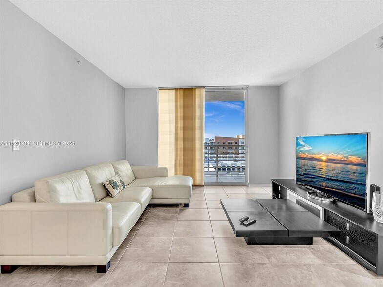 Building Photo - 18800 NE 29th Ave