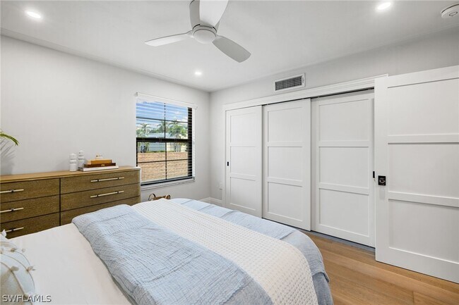 Building Photo - 3135 Riviera Dr