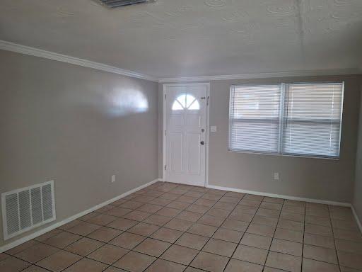 Building Photo - 3538 Garfield Dr