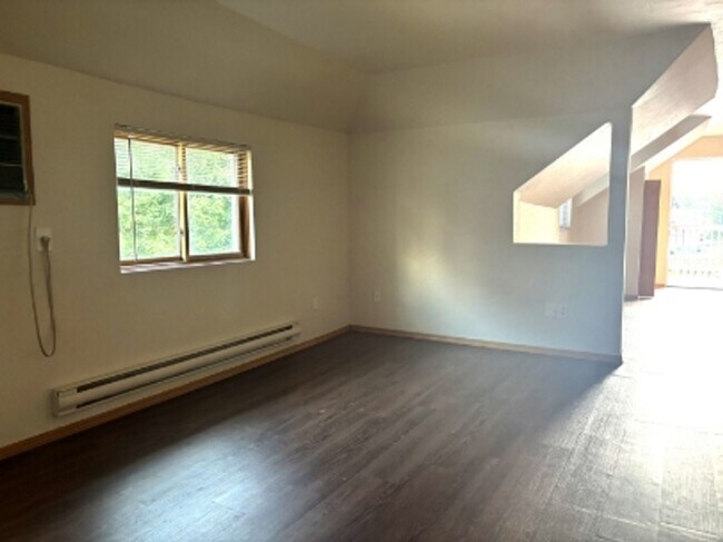 Building Photo - 120 S Garden Ave