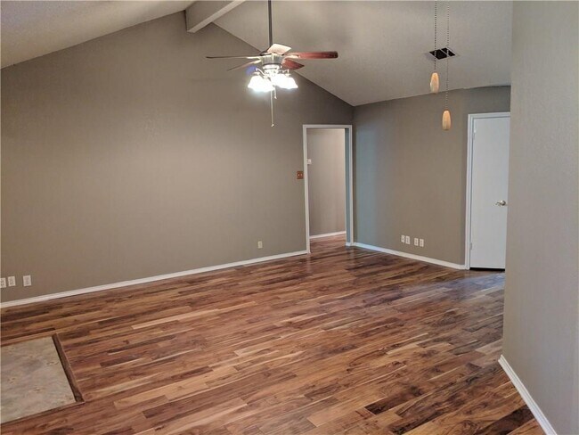 Building Photo - 1800 Krizan Ave