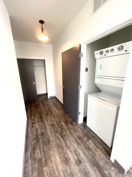 Building Photo - Kestrel Apartments