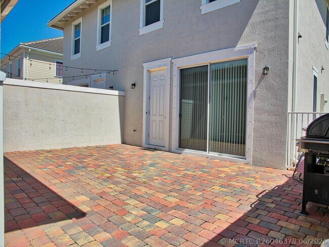 Building Photo - 2758 Avalon Way