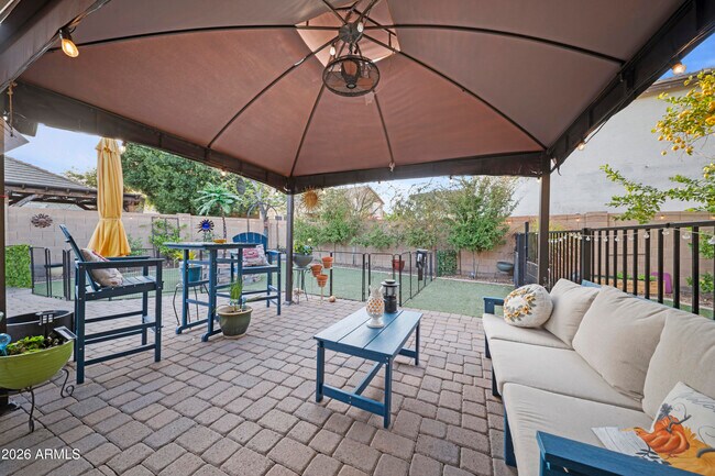 Building Photo - 17239 W Ironwood St