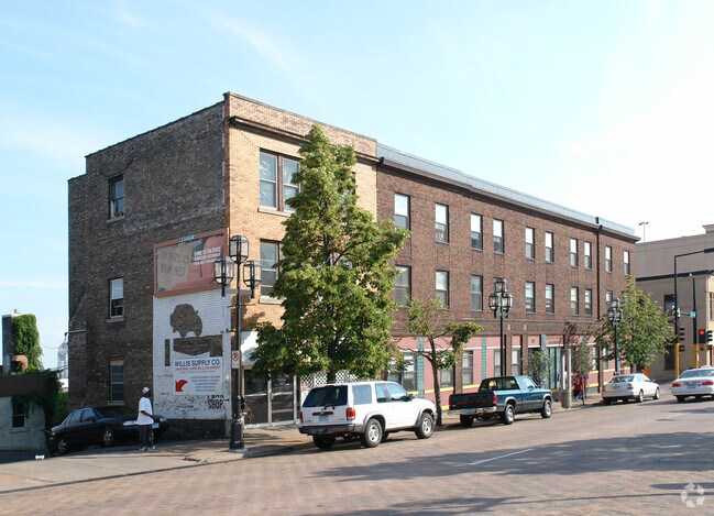 Building Photo - Francis Skinner Apartments
