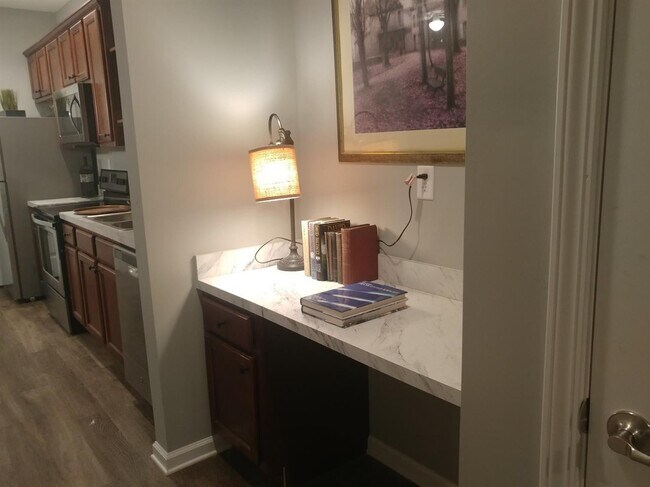 Building Photo - 101 Spring Meadow Path