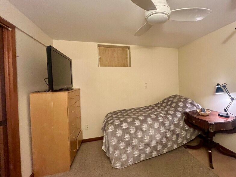 Building Photo - 5 Highland Ln