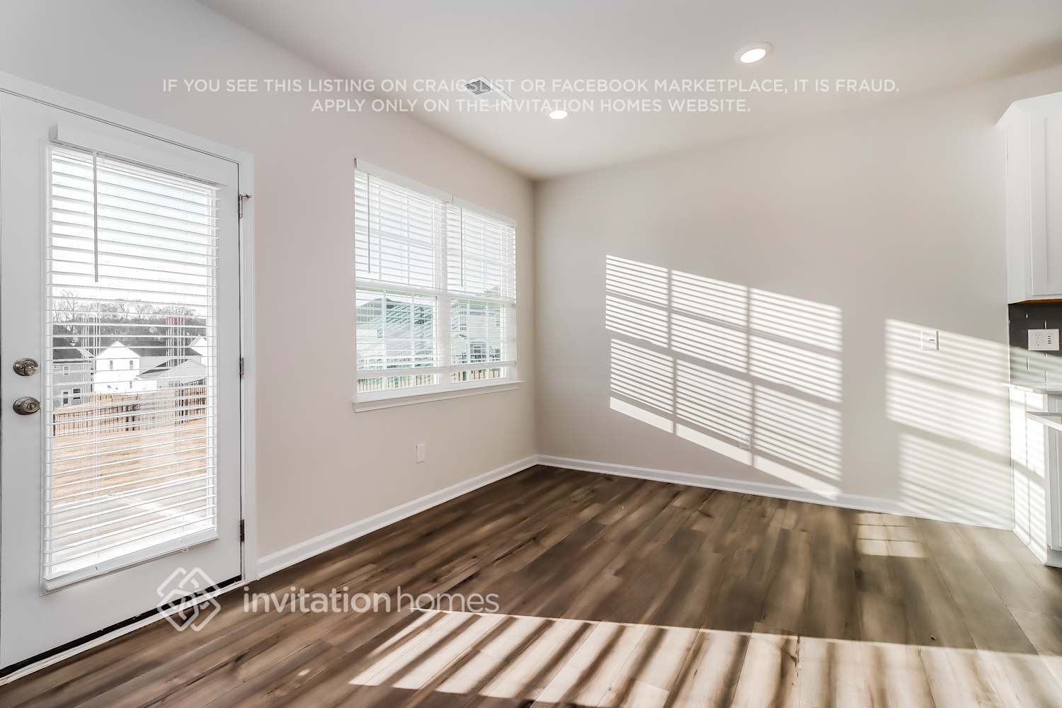 Building Photo - 411 Kennerly Ctr Dr