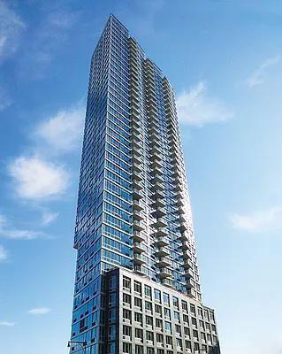 Building Photo - 2 bedroom in LONG ISLAND CITY NY 11109