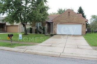 Building Photo - 10311 Park Valley Dr