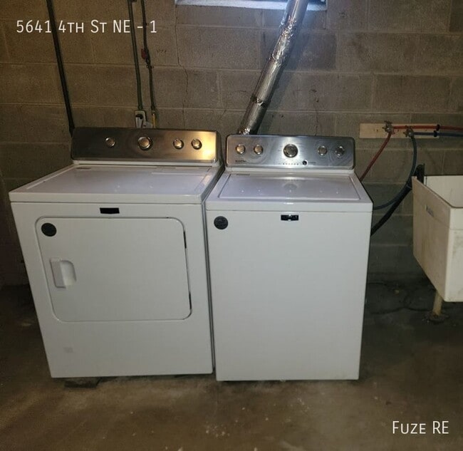 Building Photo - 5641 4th St NE