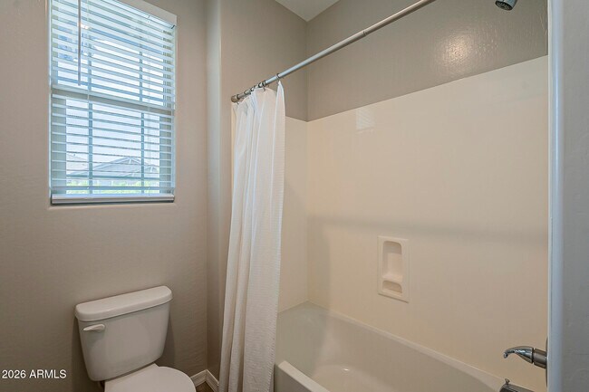 Building Photo - 11628 W Andrew Ln