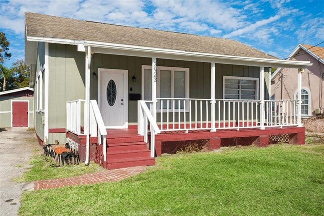 Building Photo - 3923 W Broad St