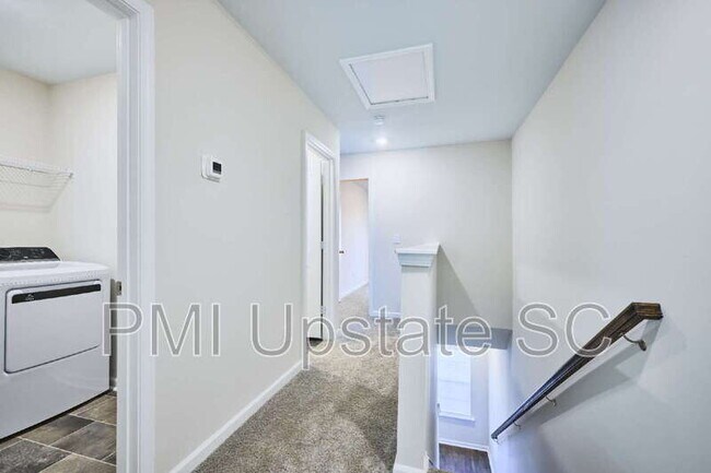 Building Photo - 105 Pendleton Place Way