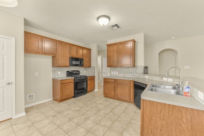 Building Photo - 5002 Creekside Ave