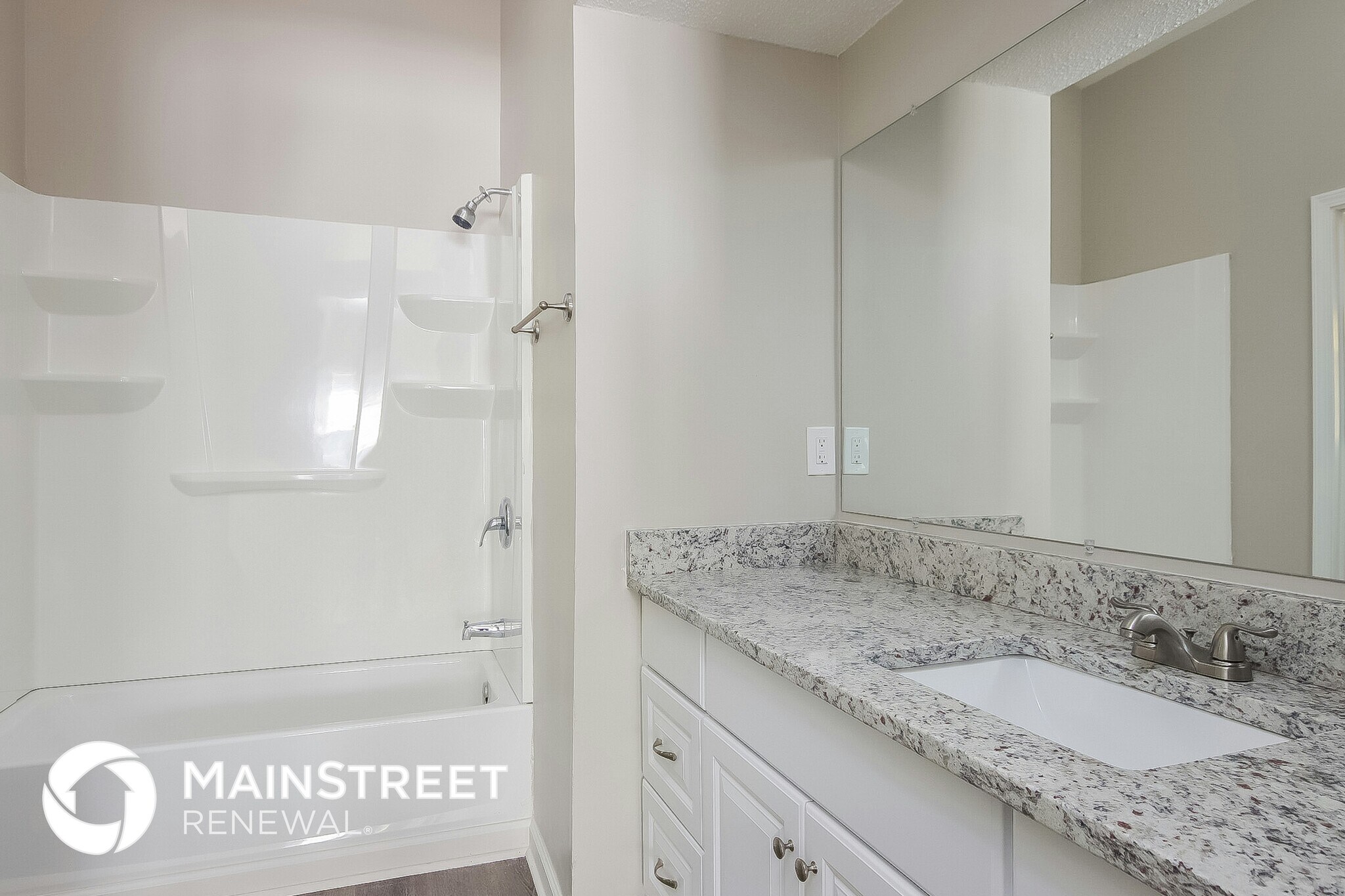 Building Photo - 3345 Daingerfield Dr