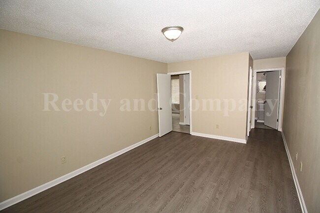 Building Photo - 5009 Nail Rd