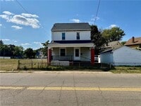 Building Photo - 323 Belden Ave NE