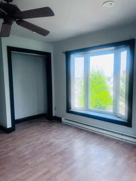 Building Photo - 16 Elmwood Ave