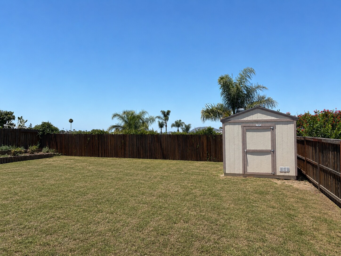 Building Photo - 586 Augusta Dr