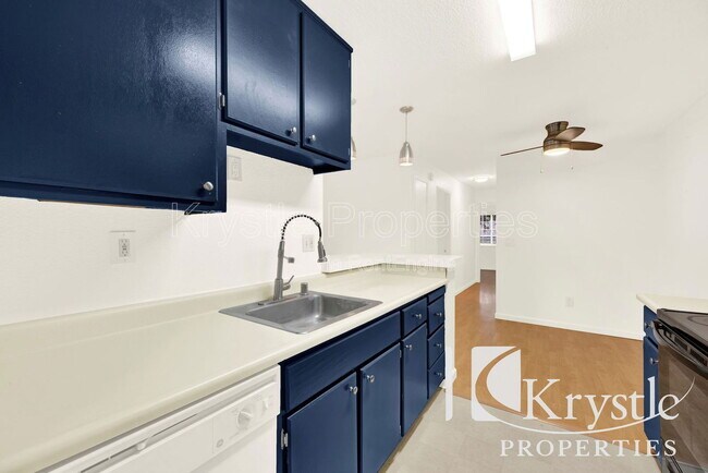 Building Photo - 285 Lighthouse Dr