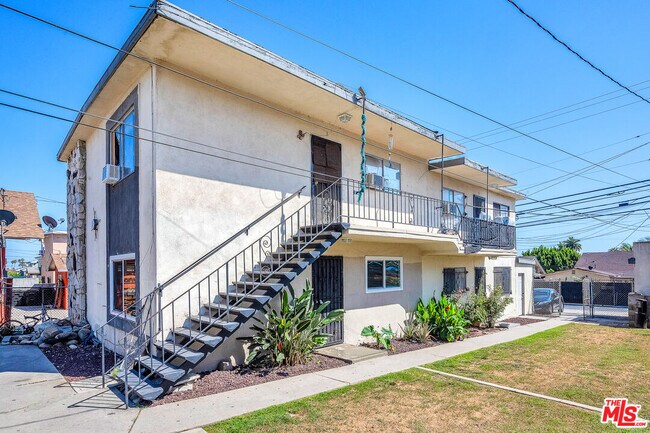 Building Photo - 3610 Percy St