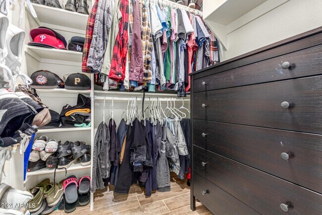 Building Photo - Lovely unit at Mira Vista Condominiums