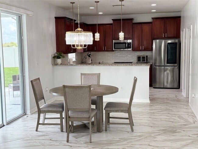 Building Photo - 12236 Fairlawn Dr