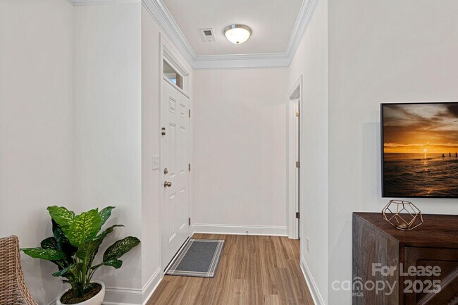 Building Photo - 208 Waterlynn Ridge Rd